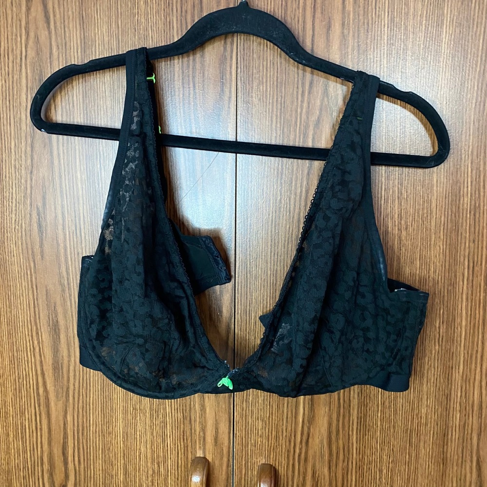 Cacique High Apex Plunge Bra Womens 38F Black Leopard Lace Neon Accent